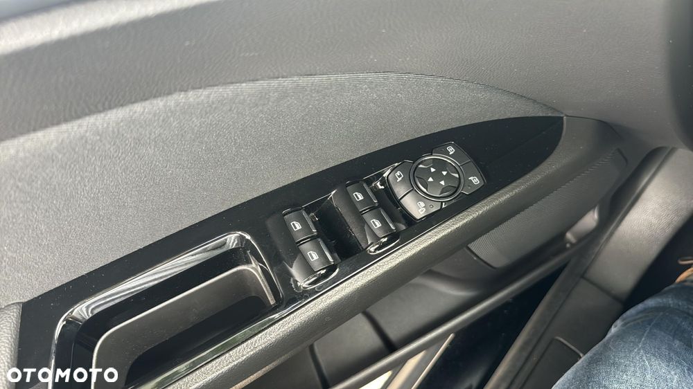 Ford Mondeo 2.0 TDCi Titanium PowerShift - 19