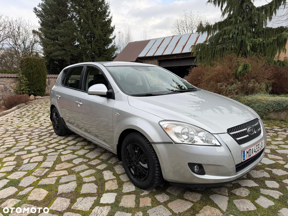 Kia Ceed 1.6 CRDi ISG Business Line - 2