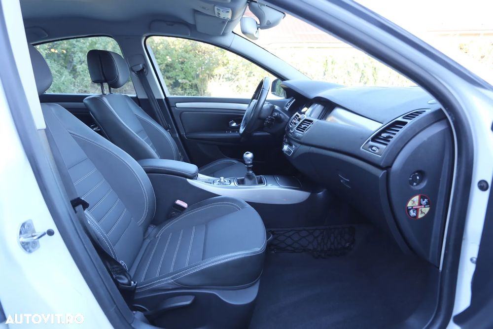 Renault Laguna dCi 110 FAP Limited - 10