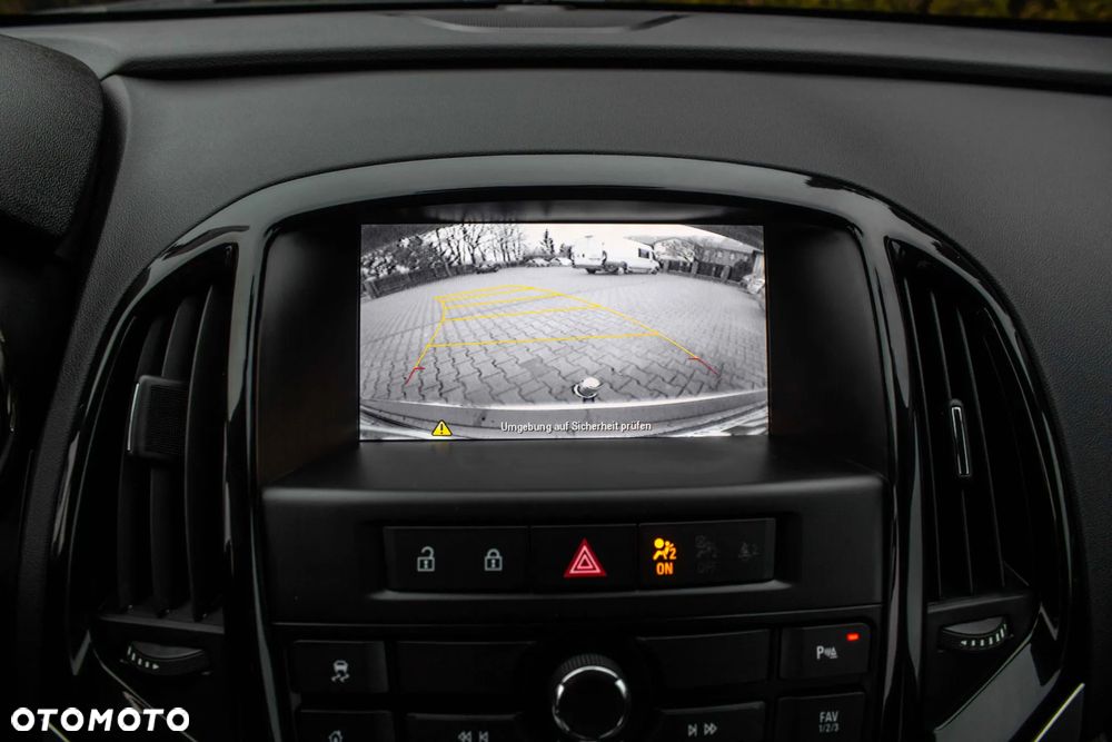 Opel Astra 1.4 T Essentia - 21