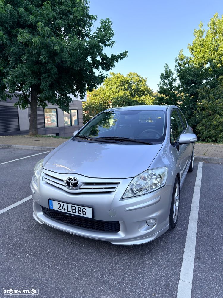 Toyota Auris 1.4 D-4D nacional - 3