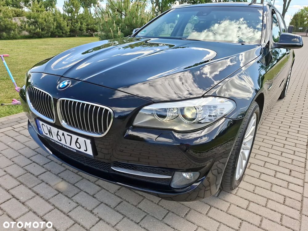 BMW Seria 5 528i - 25