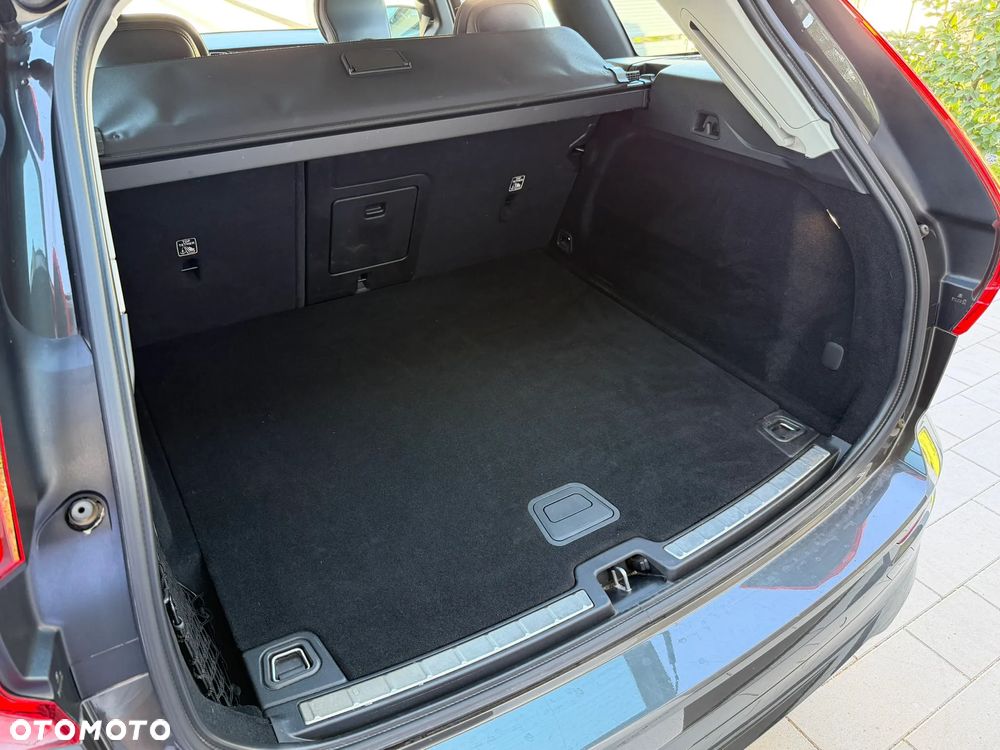 Volvo XC 60 B4 D AWD Core - 13