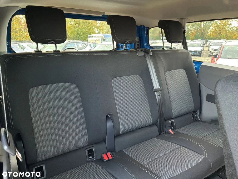 Volkswagen Transporter Kombi TDI L2H1 M1 - 17