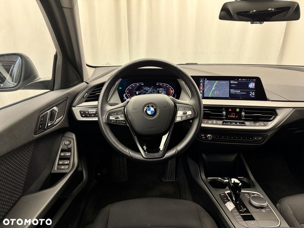 BMW Seria 1 - 25