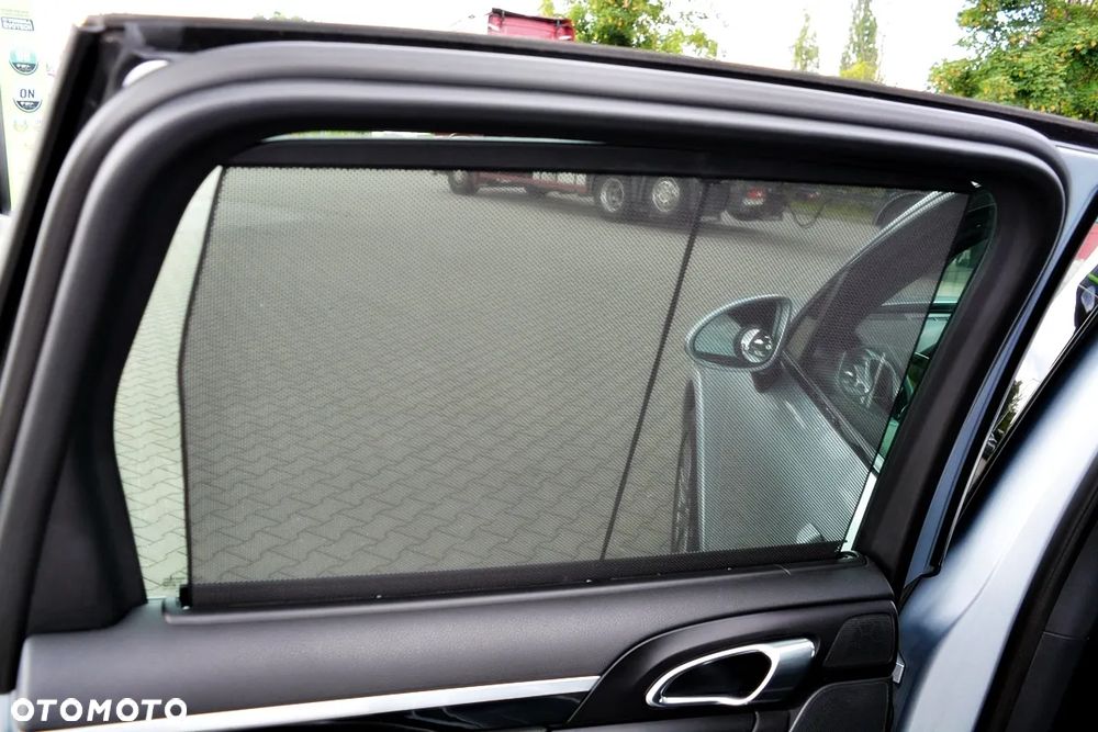 Porsche Cayenne Platinum Edition - 26