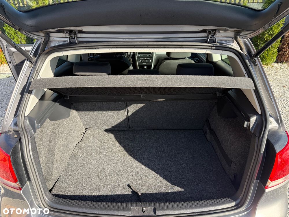 Volkswagen Golf - 16