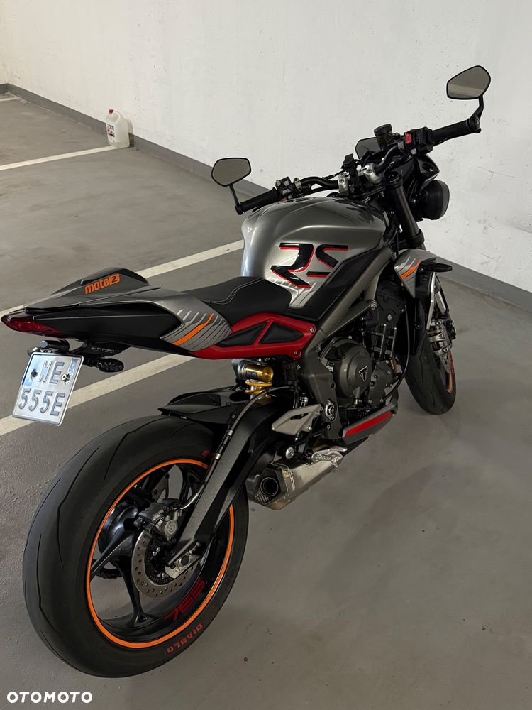 Triumph Street Triple - 4