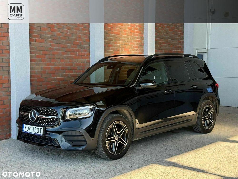 Mercedes-Benz GLB - 1