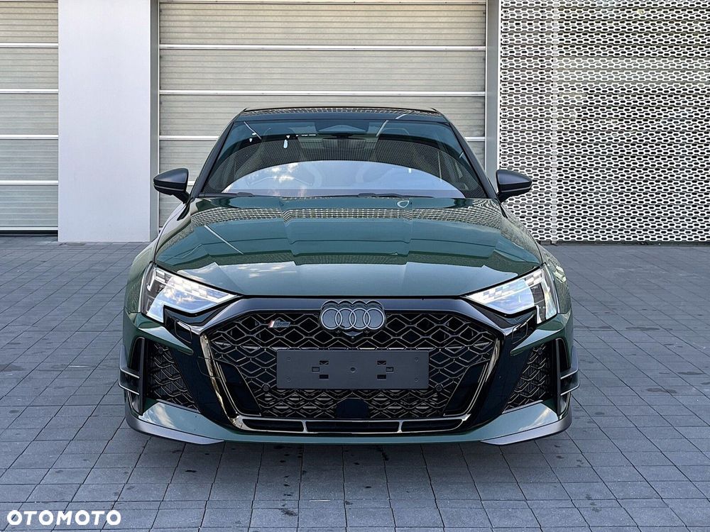 Audi RS3 Limousine - 15