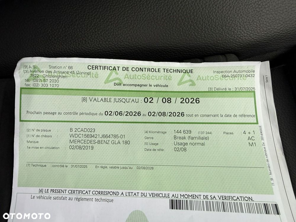 Mercedes-Benz GLA 180 7G-DCT AMG Line - 37