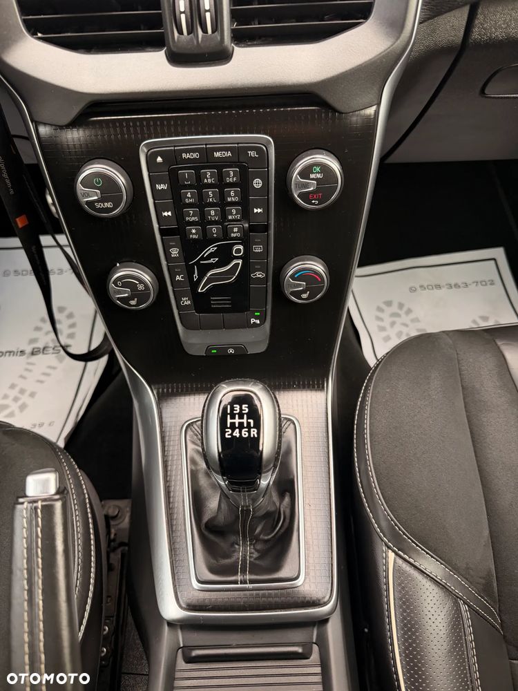 Volvo V40 D2 Linje You - 14