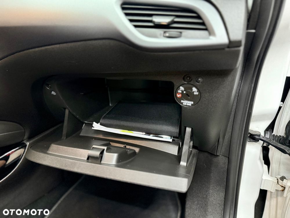 Opel Corsa 1.4 Color Edition - 17