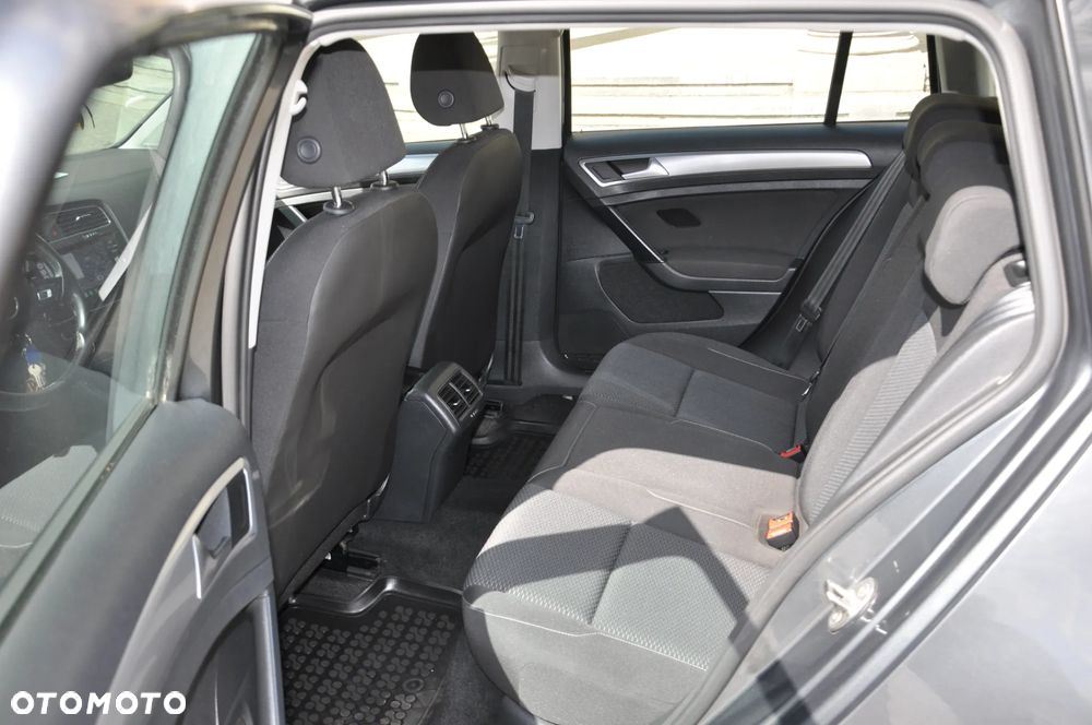 Volkswagen Golf 1.6 TDI BMT Comfortline - 8