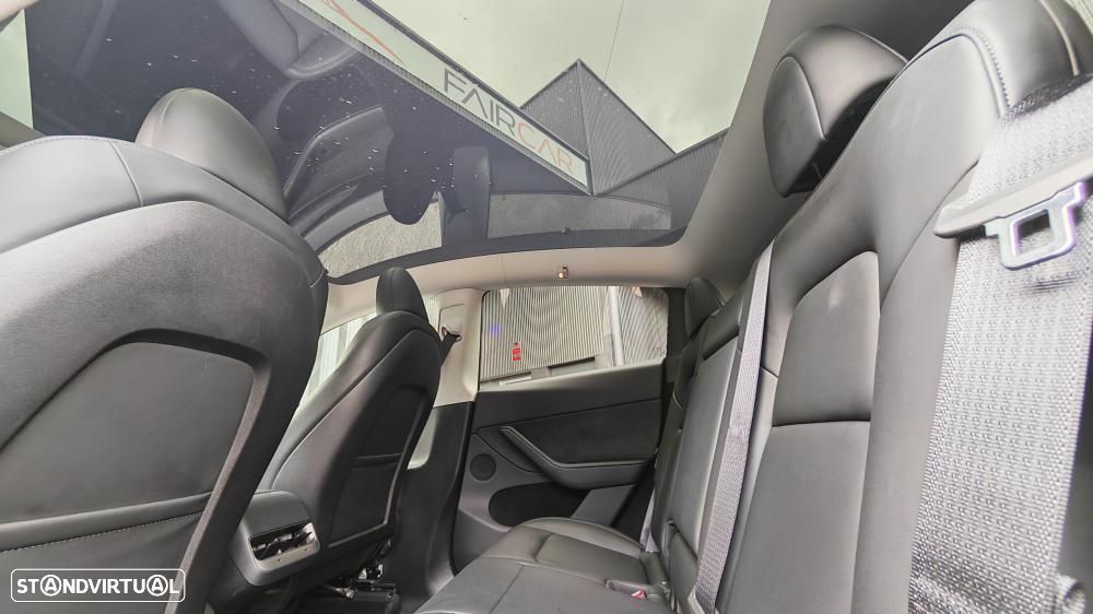 Tesla Model Y Performance Dual Motor AWD - 22