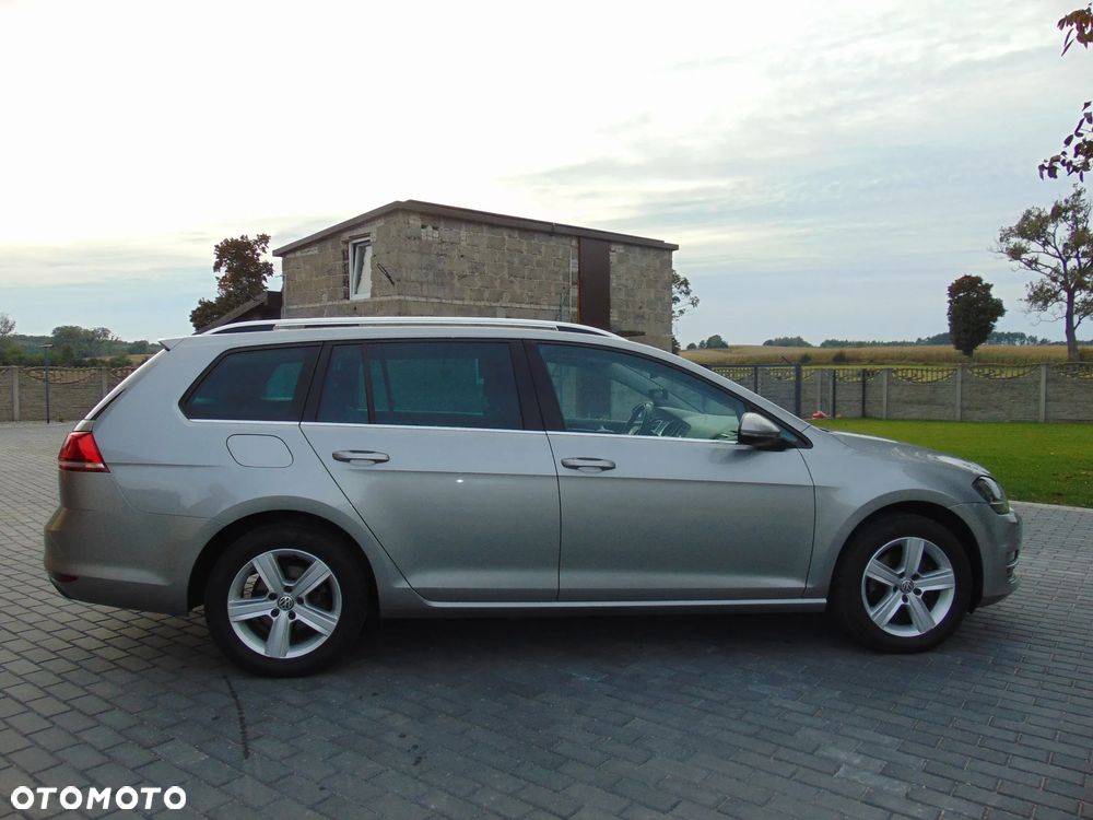 Volkswagen Golf - 6