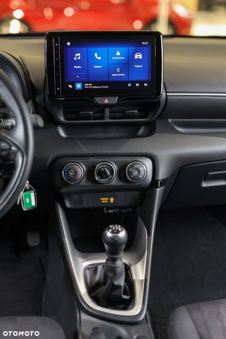 Toyota Yaris - 30