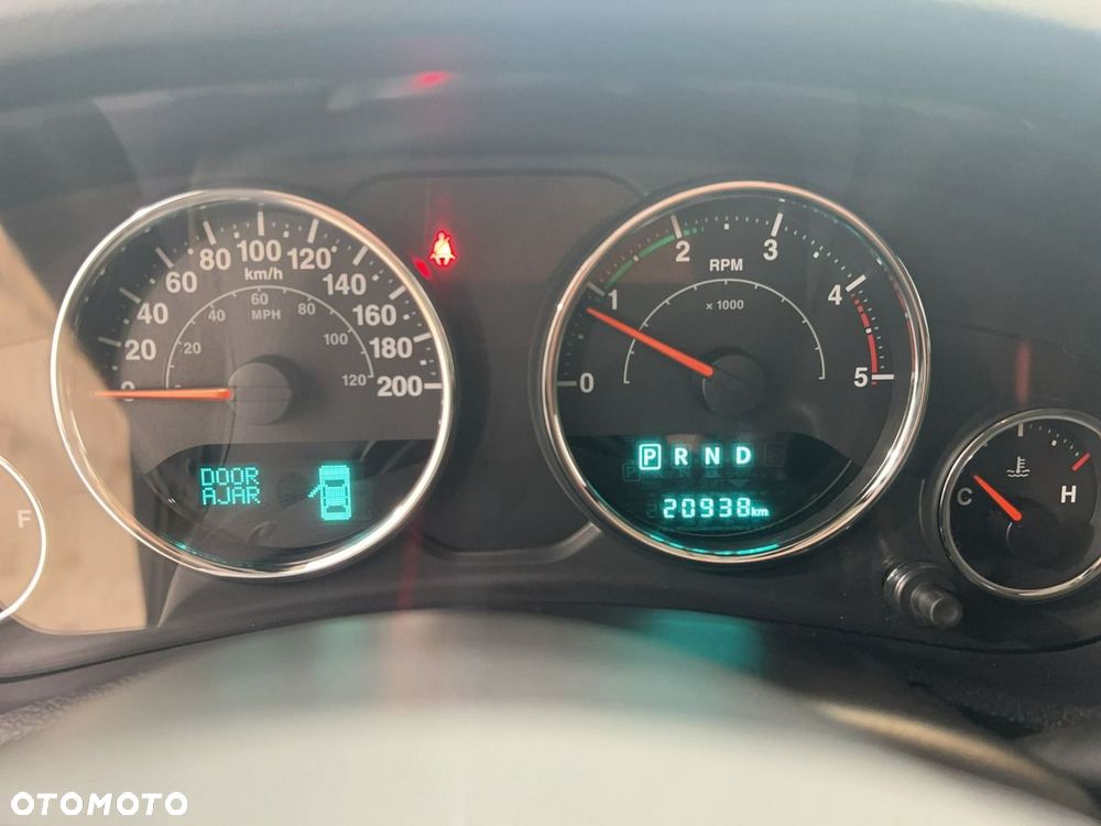 Jeep Wrangler - 24