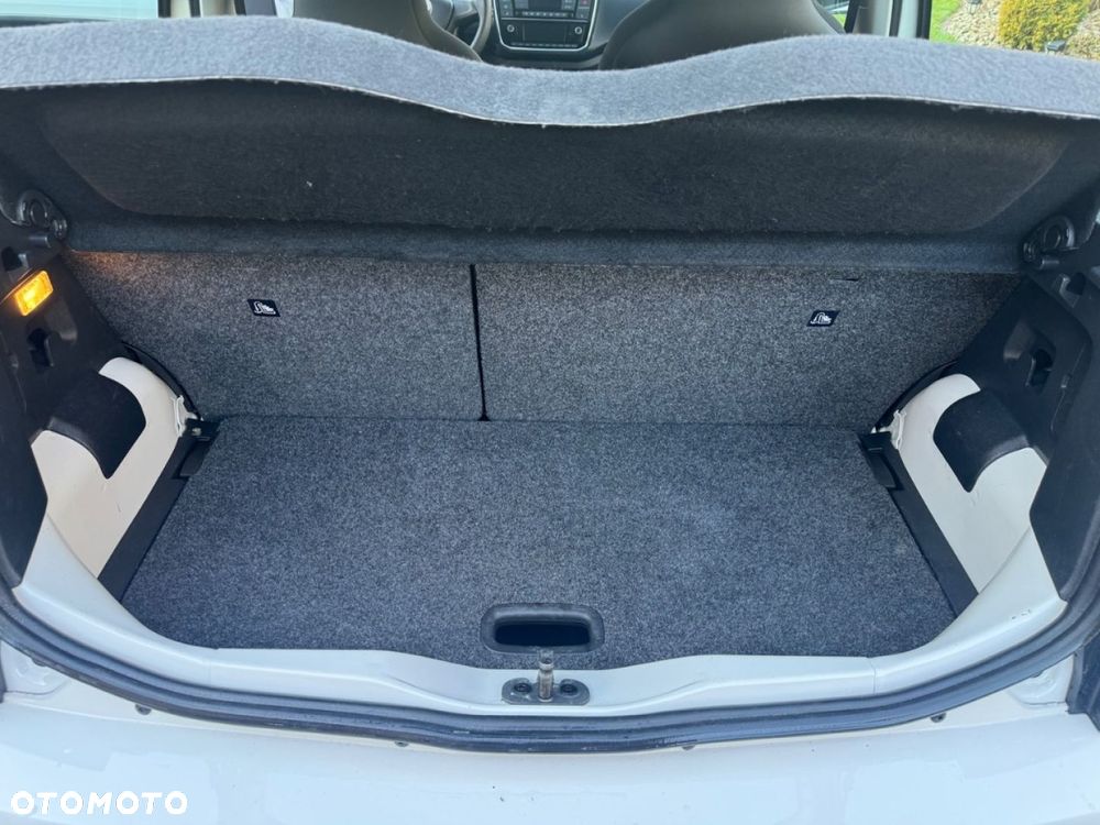 Volkswagen up! 1.0 move - 18