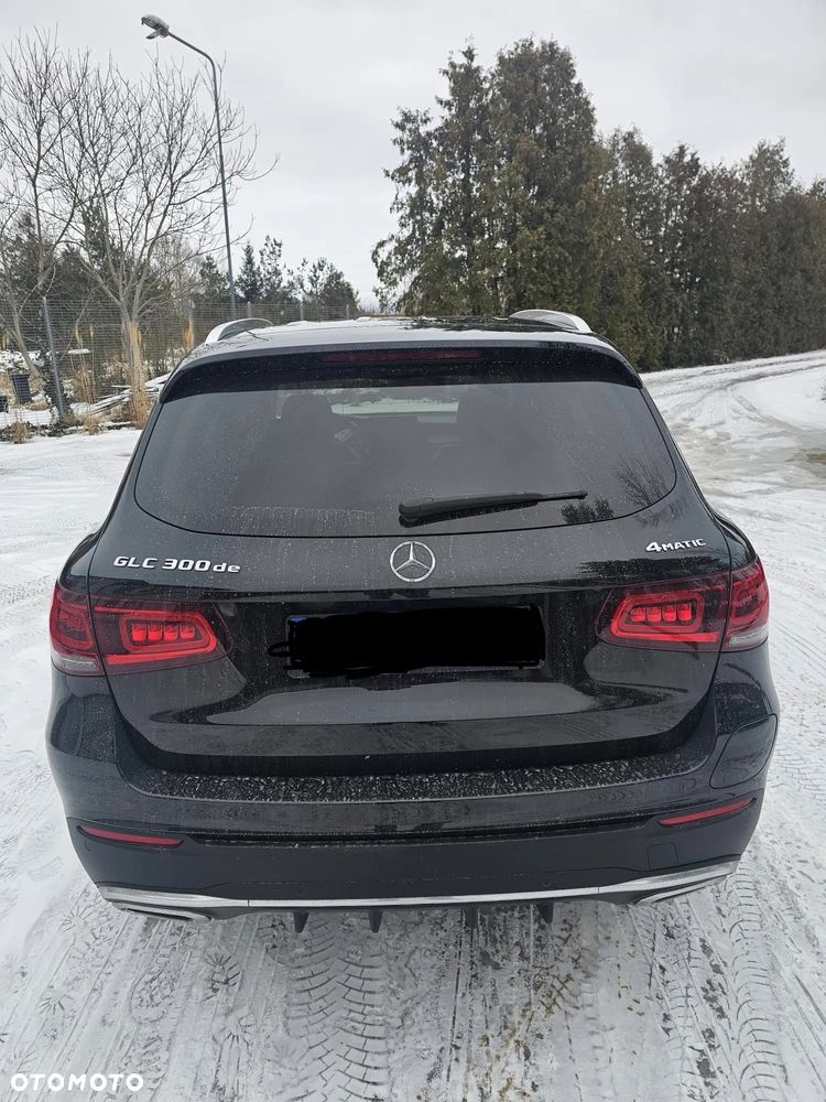 Mercedes-Benz GLC 300 e 4-Matic AMG Line - 10