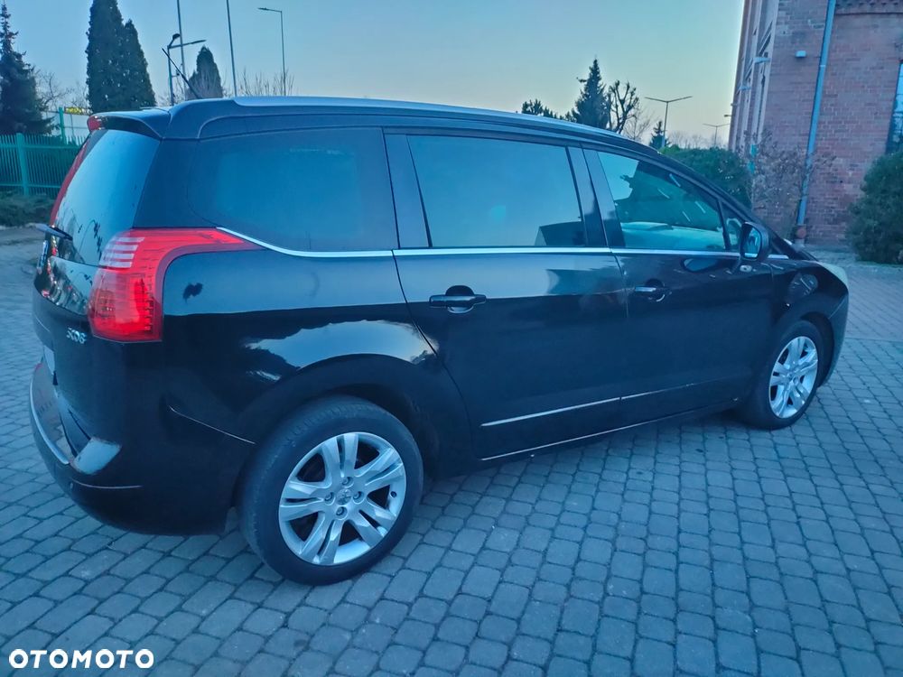 Peugeot 5008 2.0 HDi Allure 7os - 24