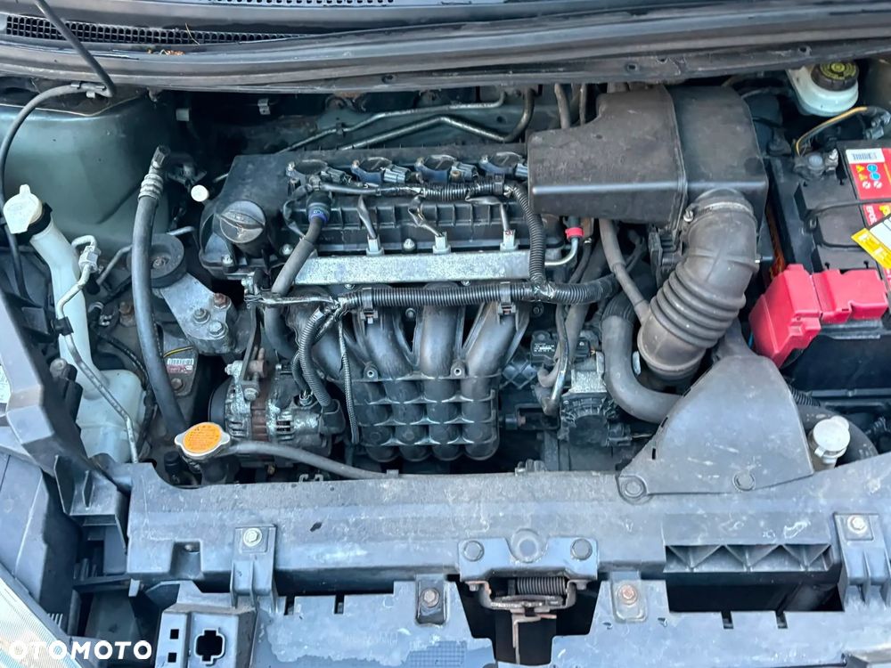 Mitsubishi Colt - 4