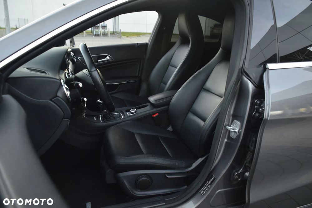 Mercedes-Benz CLA - 22