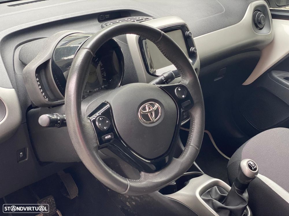 Toyota Aygo 1.0 X-Play - 16