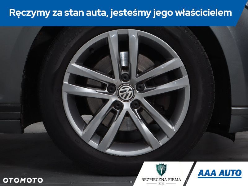 Volkswagen Passat - 16