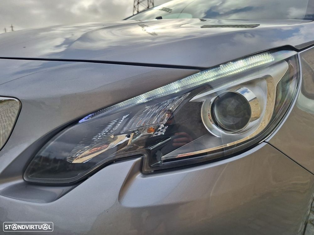 Peugeot 2008 1.2 PureTech Style - 14