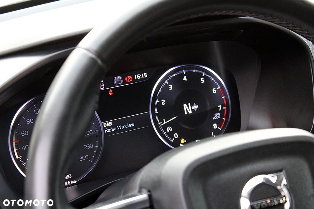 Volvo XC 40 - 22