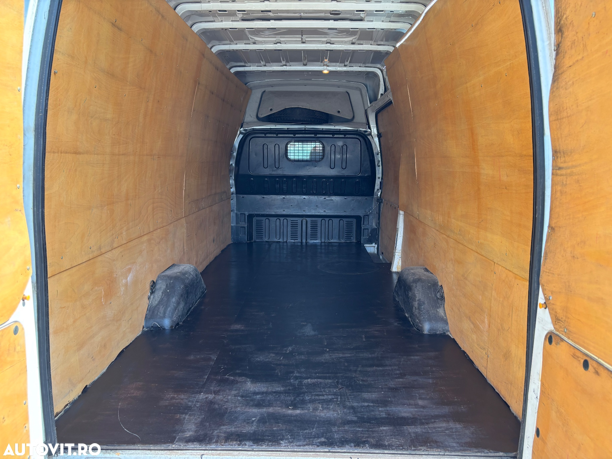 Ford 350 LWB Jumbo - 7