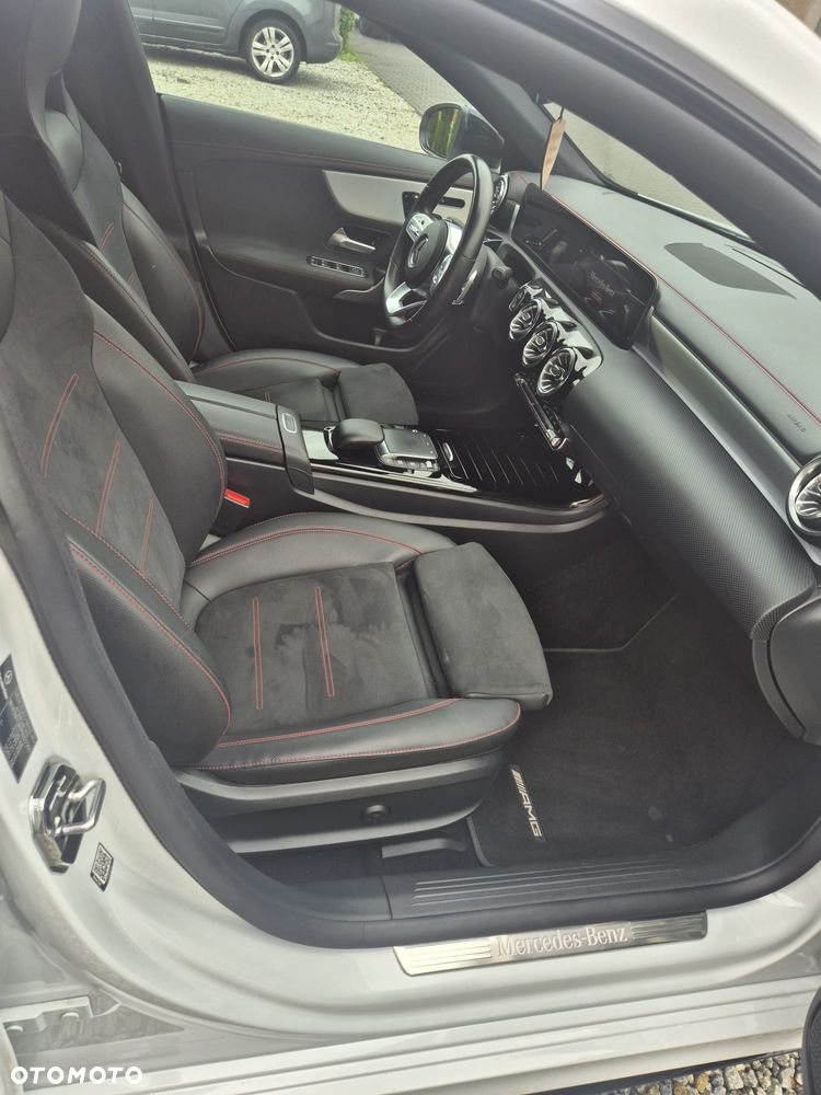 Mercedes-Benz CLA 200 d 8G-DCT - 15