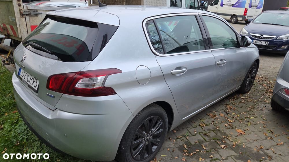 Peugeot 308 - 5