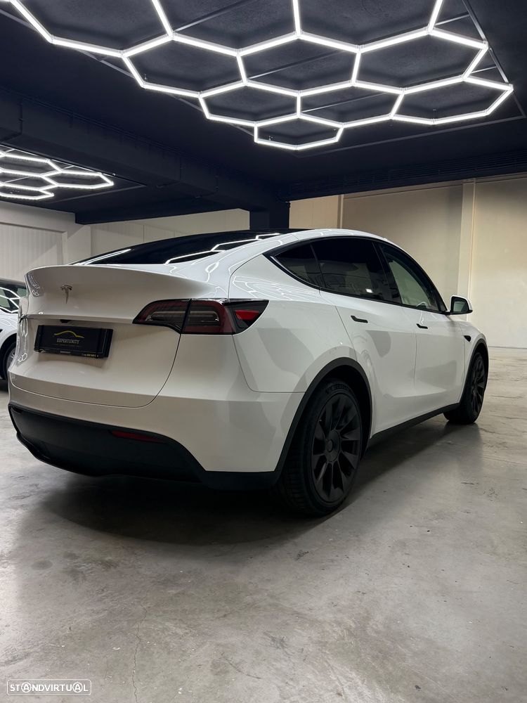 Tesla Model Y Standard - 4
