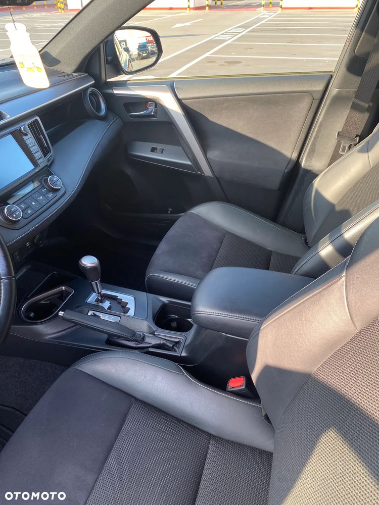 Toyota RAV4 Hybrid Prestige 4x4 - 14