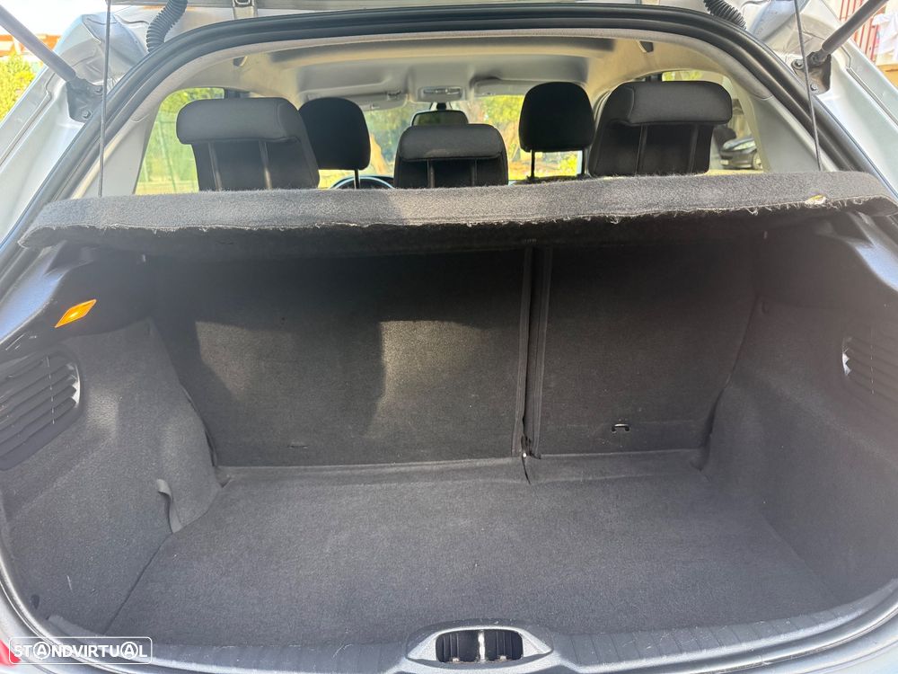 Peugeot 208 1.4 HDi Allure - 11
