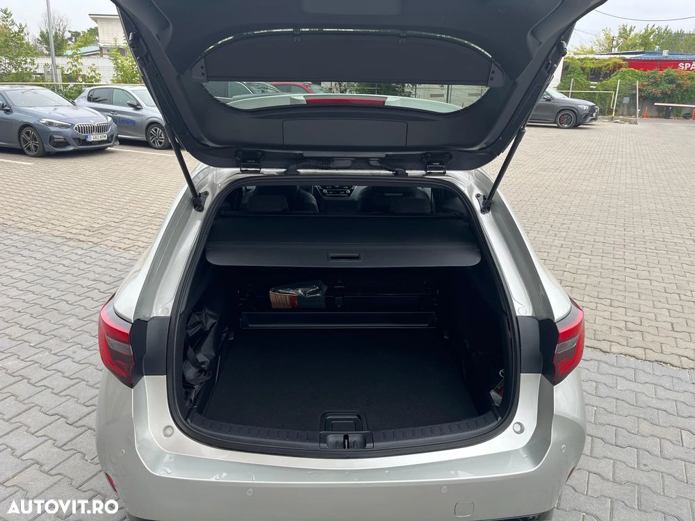 Toyota Corolla TS 1.8 HSD Dynamic - 7