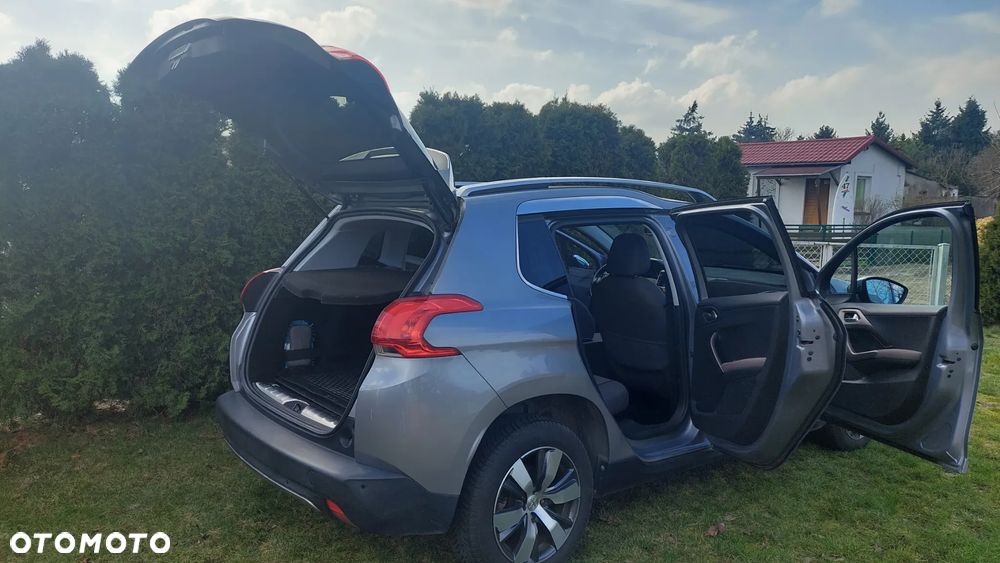 Peugeot 2008 PureTech 110 Stop&Start EAT6 Allure - 5