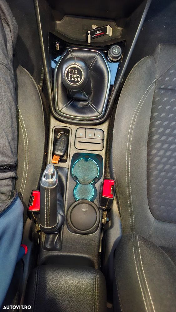 Ford Fiesta 1.0 EcoBoost Titanium - 29