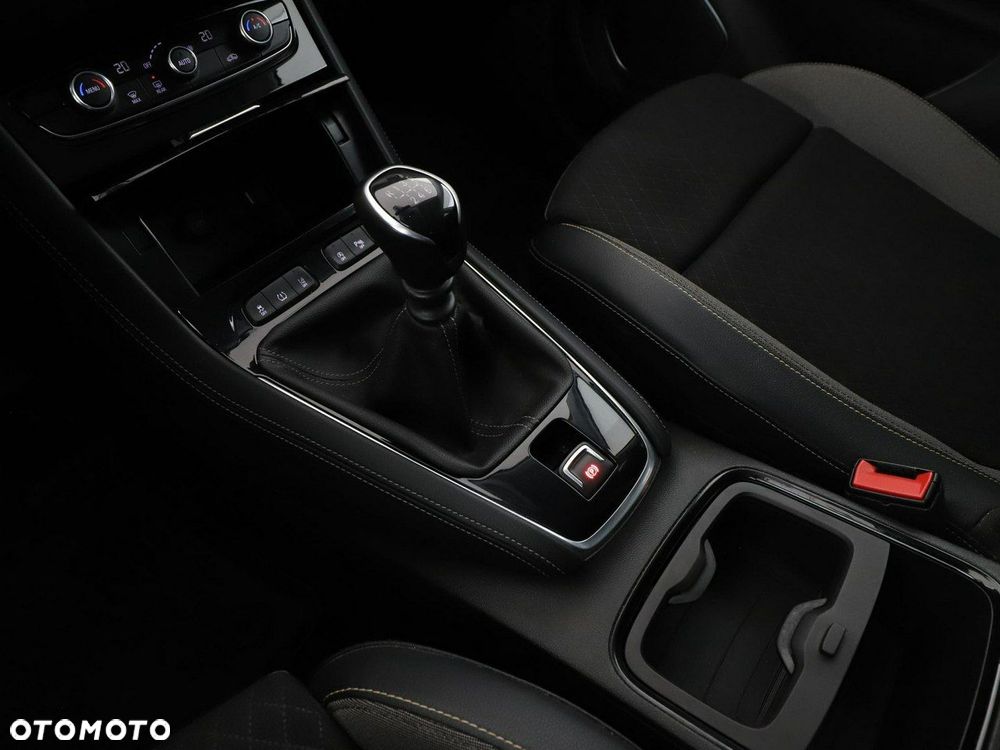 Opel Grandland X 1.2 T GPF Design Line S&S - 29