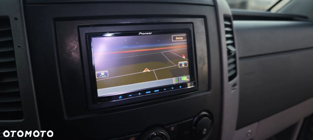 Mercedes-Benz Sprinter - 20