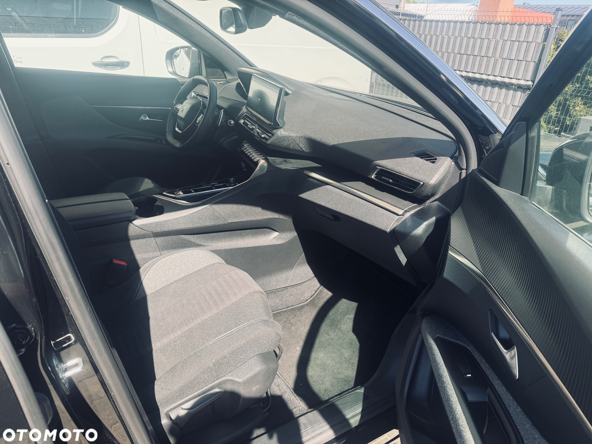 Peugeot 3008 1.6 PureTech Hybrid PHEV Allure S&S EAT8 - 31
