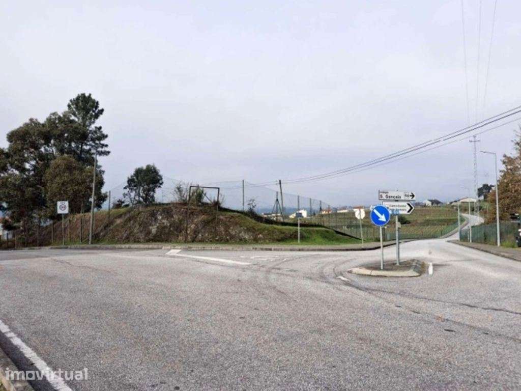 TERRENO COM PIP APROVADO PARA UNIDADE DE SAÚDE EM AMARANTE - Grande imagem: 3/11