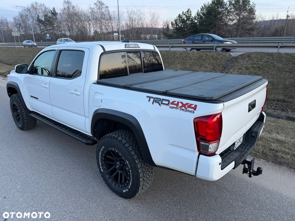 Toyota Tacoma - 5