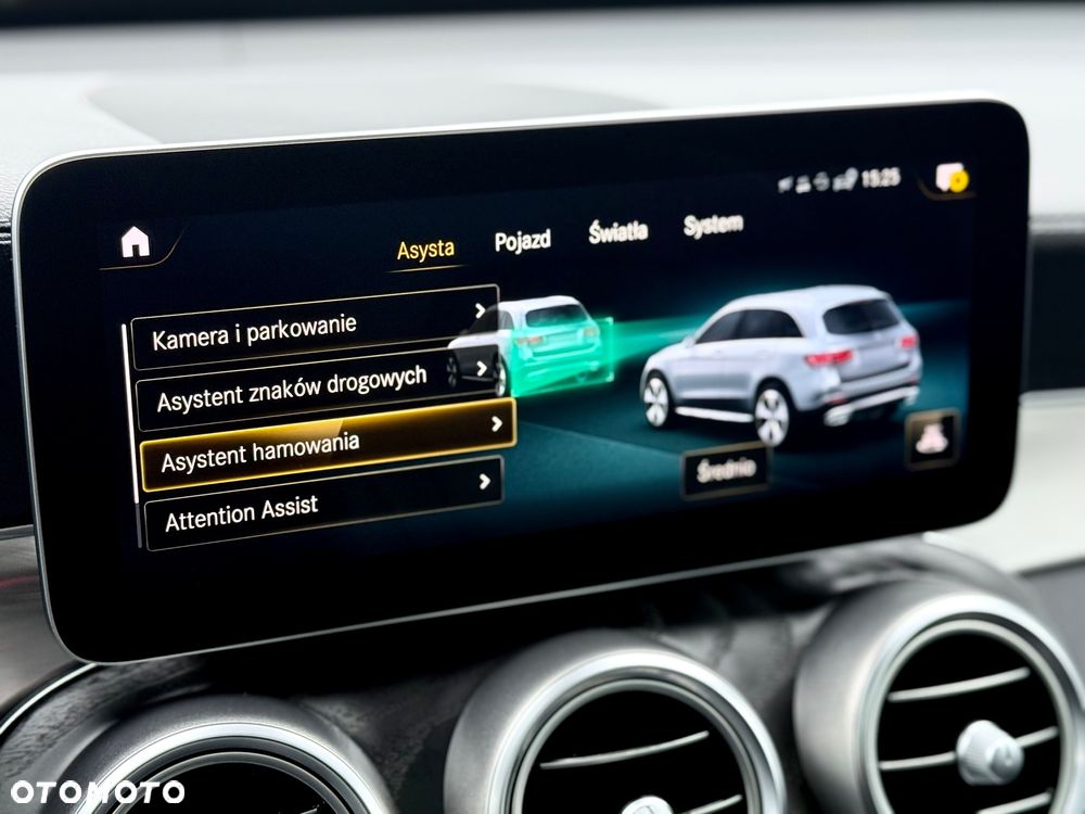 Mercedes-Benz GLC 200 d - 38