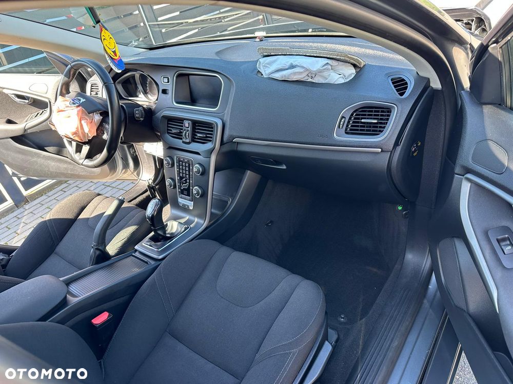 Volvo V40 D2 Drive-E SCR Momentum - 14