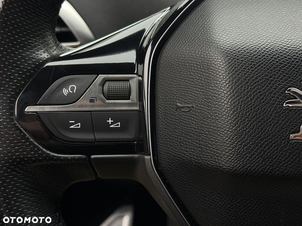Peugeot 3008 1.2 PureTech GT S&S - 23