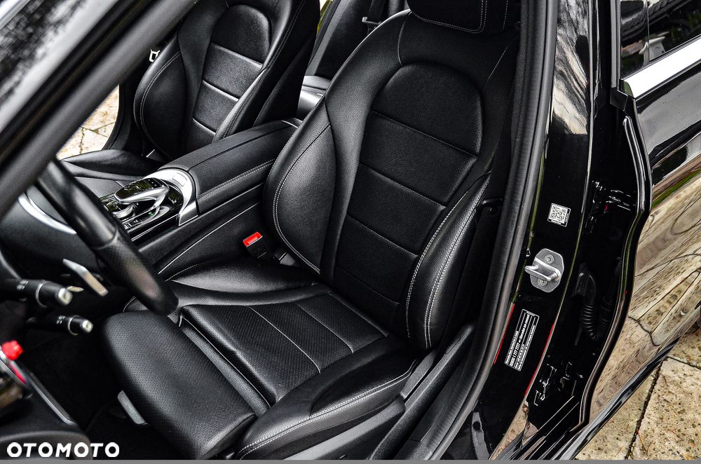Mercedes-Benz Klasa C 250 T 9G-TRONIC AMG Line - 28