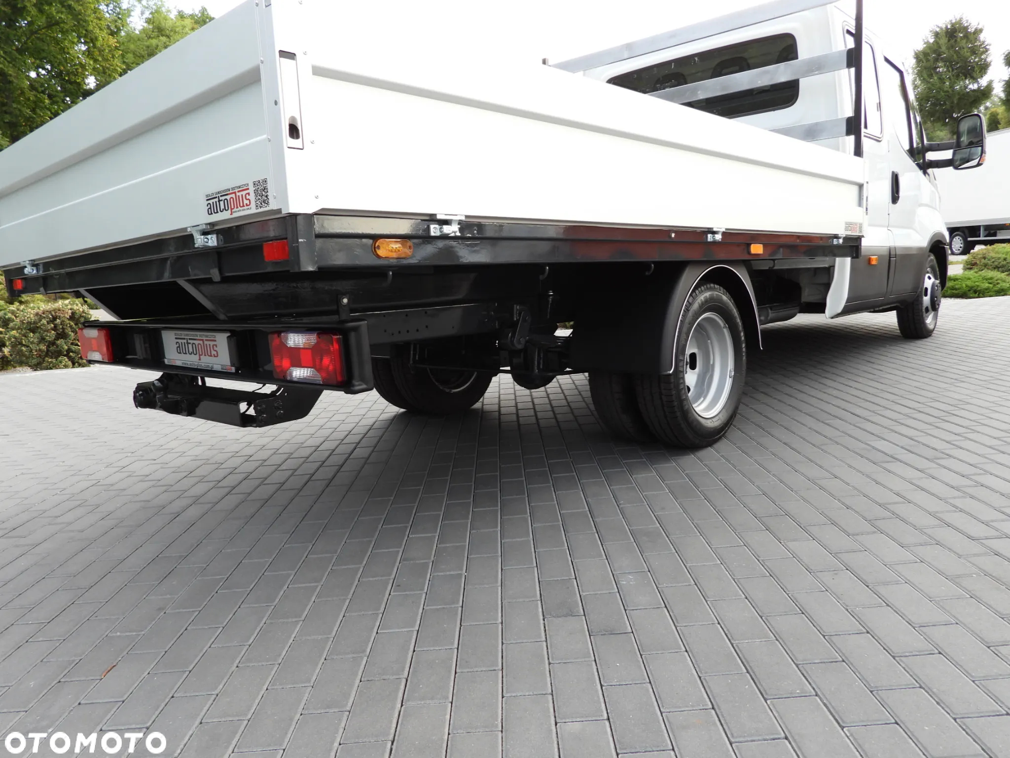Iveco DAILY 35C17 SKRZYNIA PODWÓJNA KABINA DOKA 7 MIEJSC TEMPOMAT BLIŹNIACZE KOŁA KLIMATYZACJA 170KM [ 098947 ] - 23